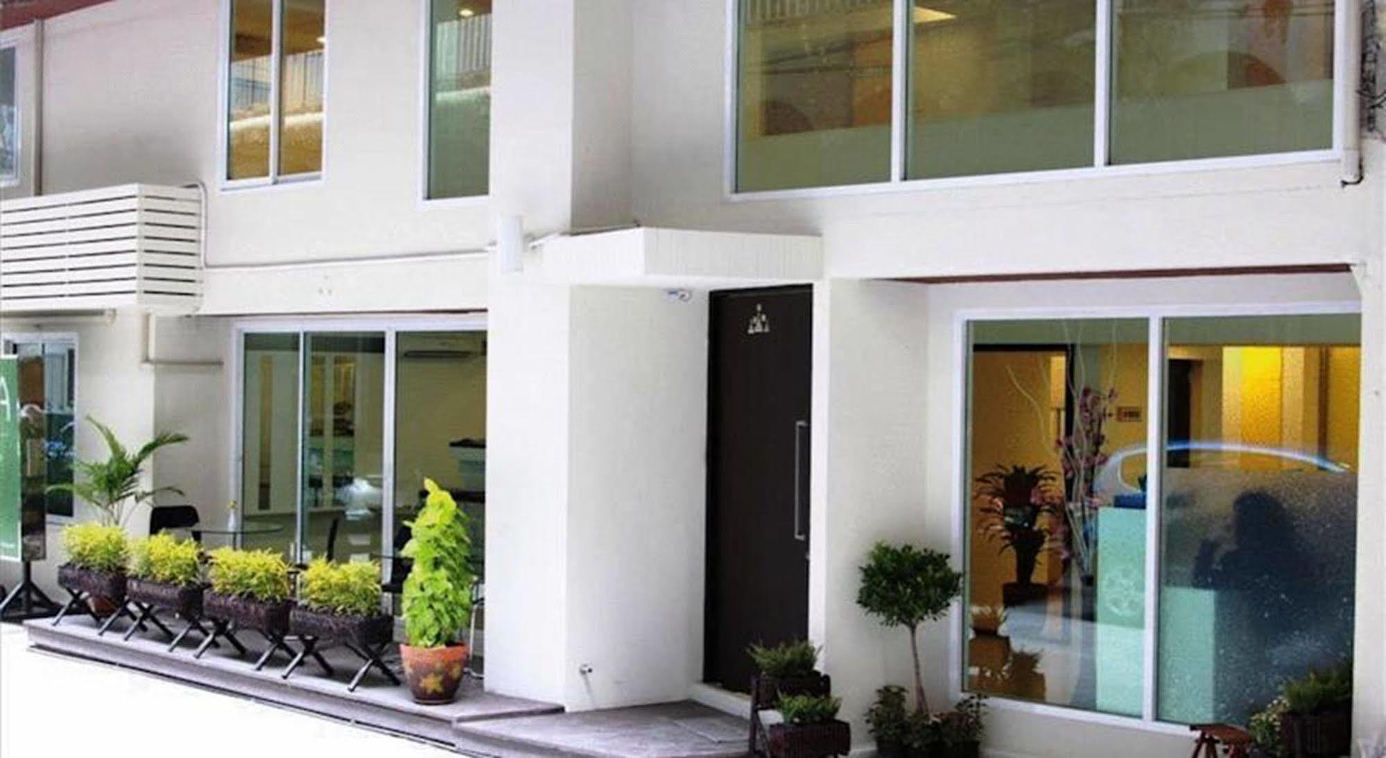 Nantra de Comfort Bangkok Exterior foto