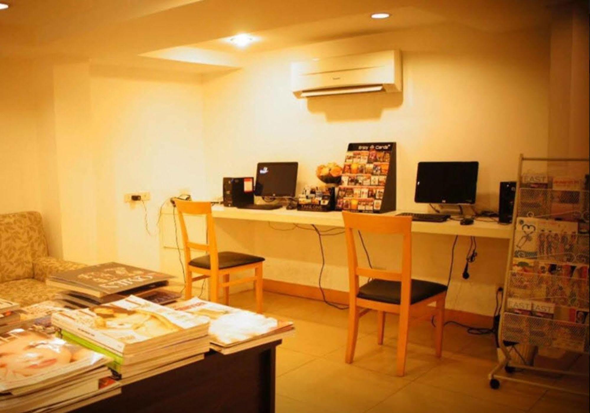 Nantra de Comfort Bangkok Exterior foto